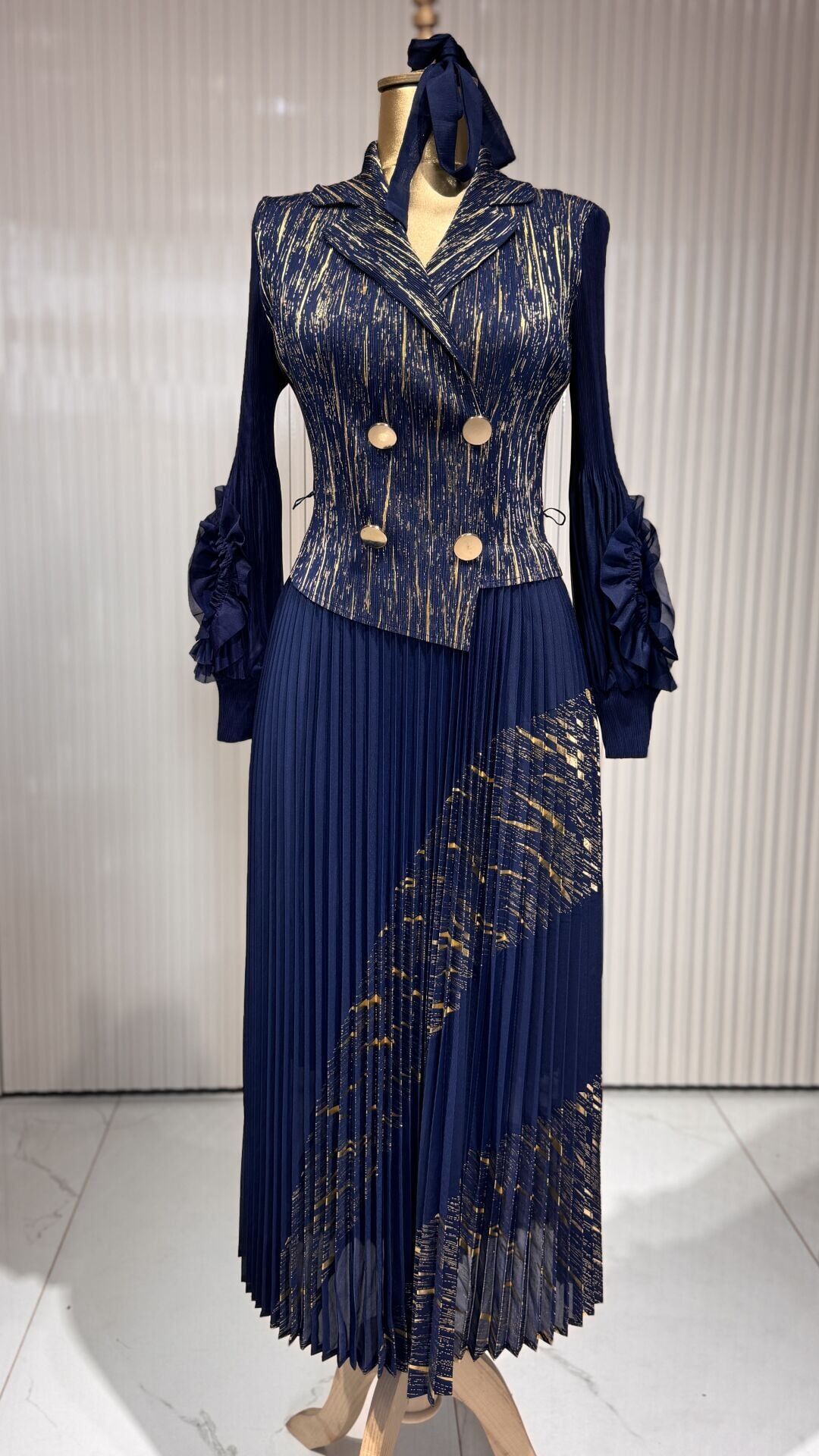 Şehrazat Butik Düğme Detaylı Tasarım Elbise