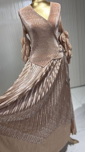 Şehrazat Butik Kol Detaylı Tasarım Elbise