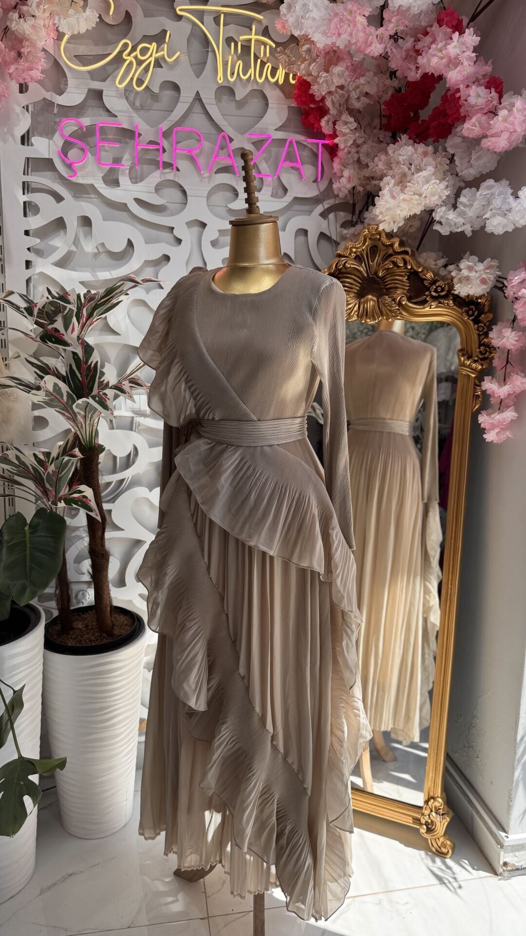 Sehrazat Butik Aurum Elbise (KEMER DAHİL DEĞİLDİR) Standart