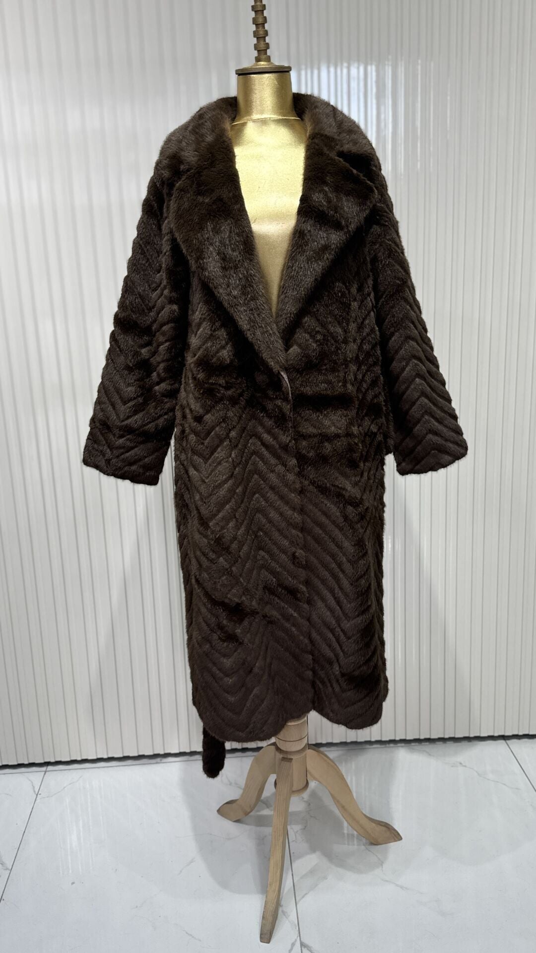 Şehrazat Butik Çizgi Desen Ceket Yaka Tasarım Kürk