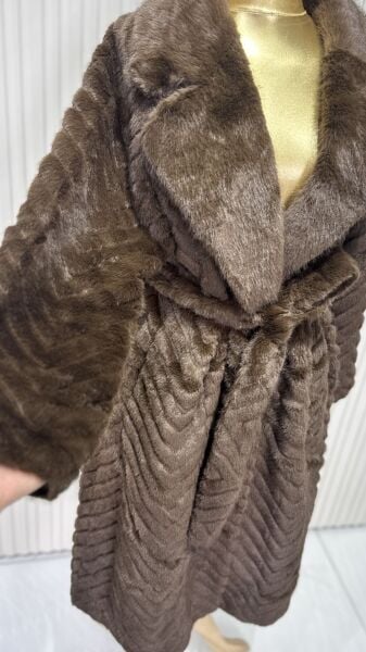 Şehrazat Butik Çizgi Desen Ceket Yaka Tasarım Kürk