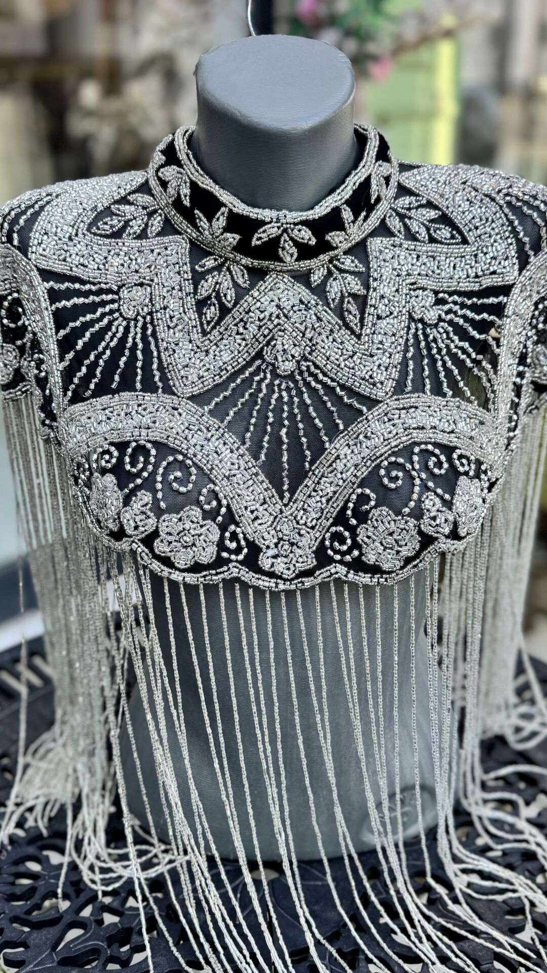 Şehrazat Butik Tasarım Elişi İşleme Gümüş Pelerin