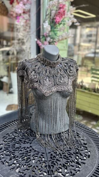 Şehrazat Butik Tasarım Elişi İşleme Antrasit Pelerin