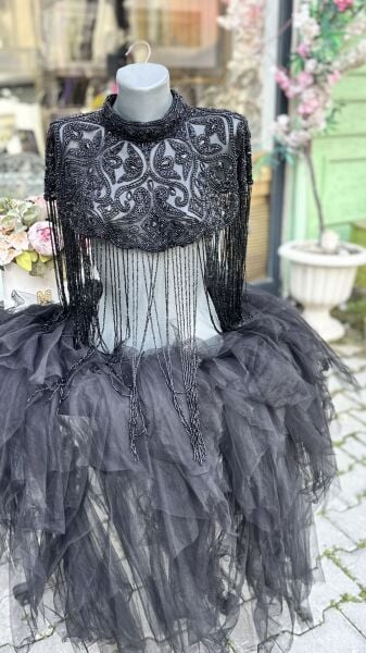 Şehrazat Butik Tasarım Elişi İşleme Siyah Pelerin