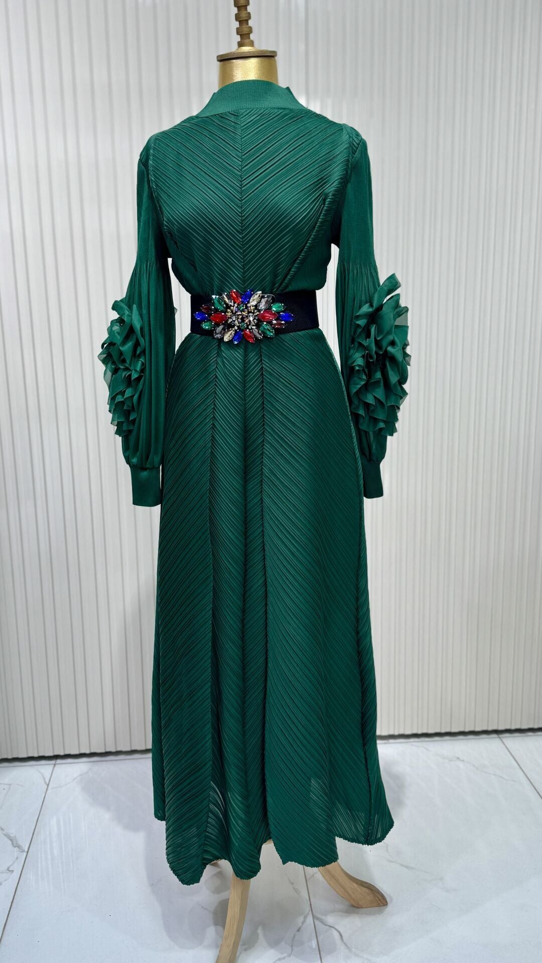 Şehrazat Butik Tasarım Kolu Güllü İthal Elbise (KEMER DAHİL DEĞİLDİR)