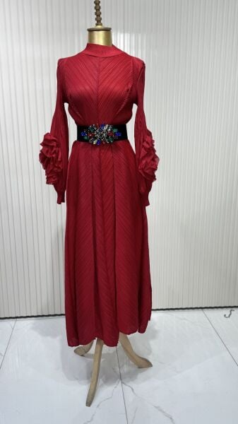 Şehrazat Butik Tasarım Kolu Güllü İthal Elbise (KEMER DAHİL DEĞİLDİR)