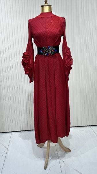 Şehrazat Butik Tasarım Kolu Güllü İthal Elbise (KEMER DAHİL DEĞİLDİR)