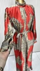 Şehrazat Butik İthal Piliseli Tasarım Elbise