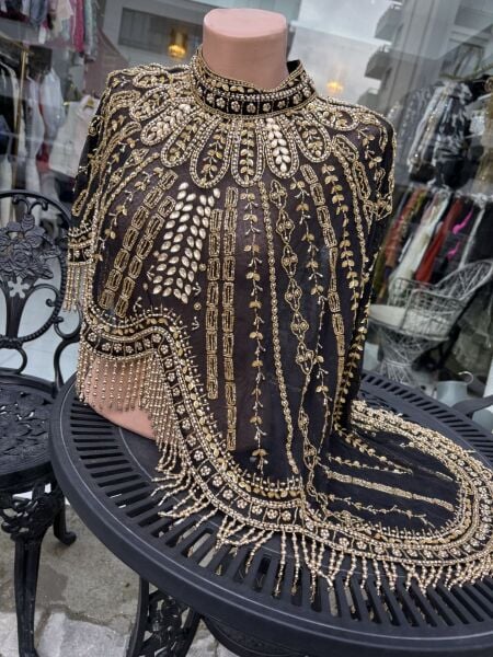 Şehrazat Butik Asimetrik El İşlemesi Tasarım  Pelerin