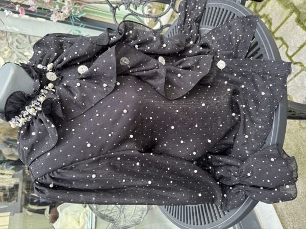 Şehrazat Butik İnci Detaylı Volanlı Tasarım Gömlek