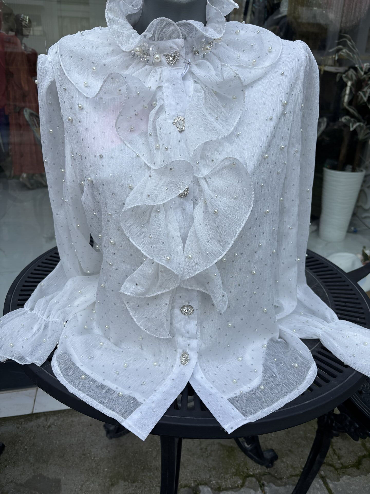 Şehrazat Butik İnci Detaylı Volanlı Tasarım Gömlek