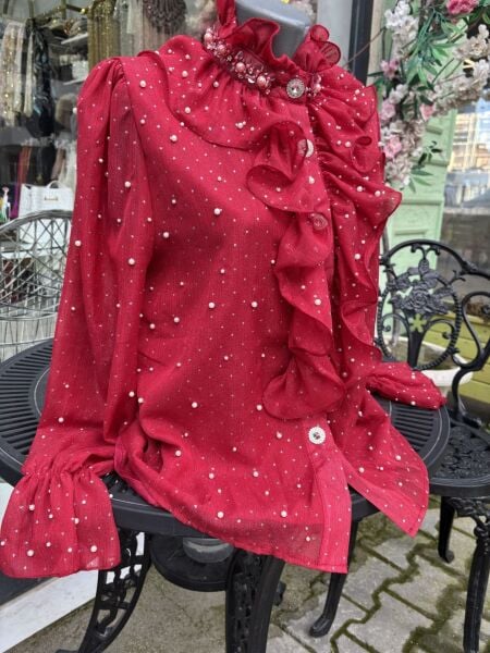 Şehrazat Butik İnci Detaylı Volanlı Tasarım Gömlek