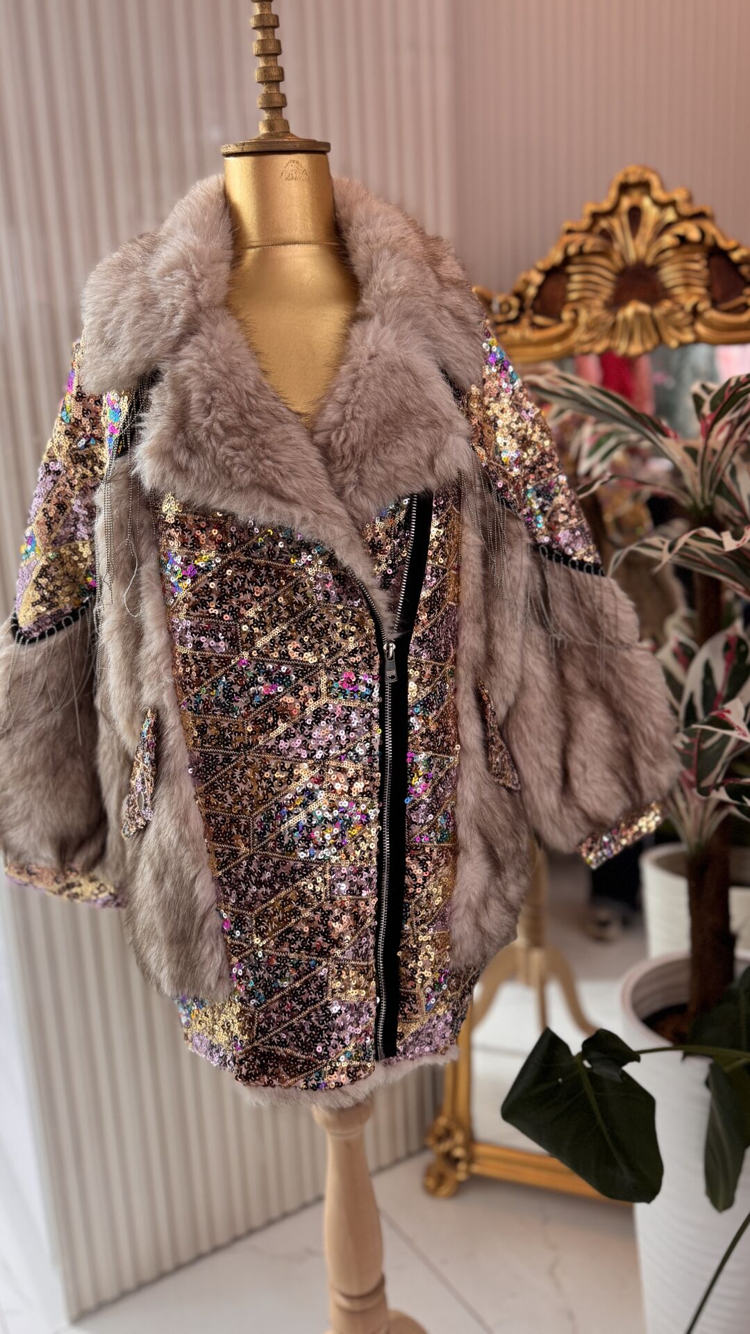 Şehrazat Butik Payetli Mahzenur Kürk Kaban