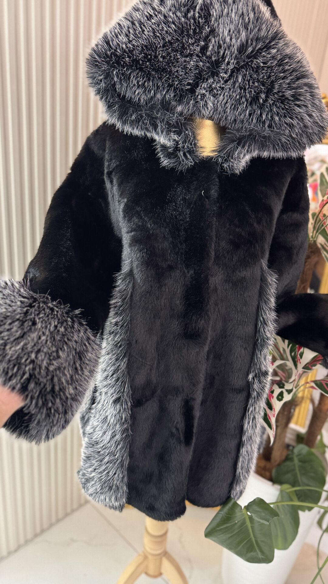 Şehrazat Butik Sarevi Kürk Kaban