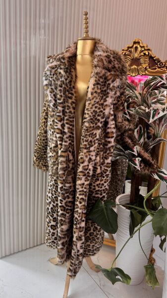 Şehrazat Butik Arctic Kürk Kaban