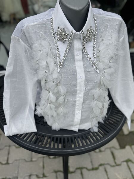 Şehrazat Butik Tüy Detaylı Tasarım Gömlek