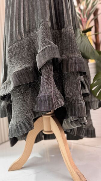 Şehrazat Butik Volanlı Simli  Etek