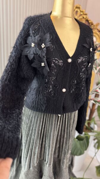 Şehrazat Butik Tasarım İşlemeli  Angora Ceket Standart