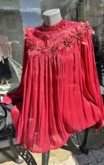 Şehrazat Butik Göğüs Çiçek Detaylı Tasarım Gömlek