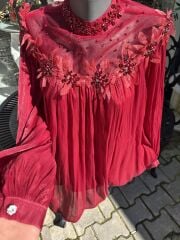 Şehrazat Butik Göğüs Çiçek Detaylı Tasarım Gömlek