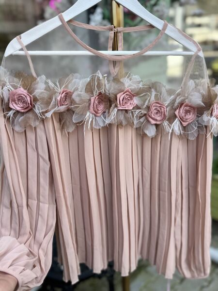 Şehrazat Butik Göğüs Gül Detaylı Tasarım Gömlek